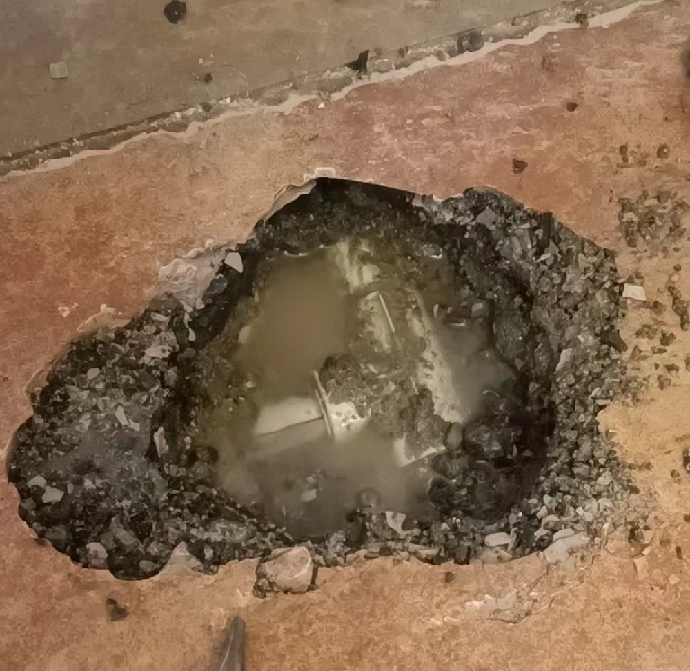 碾子山地区给水管漏水检测维修